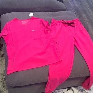 Figs Women's Scrub Set in Hot Pink